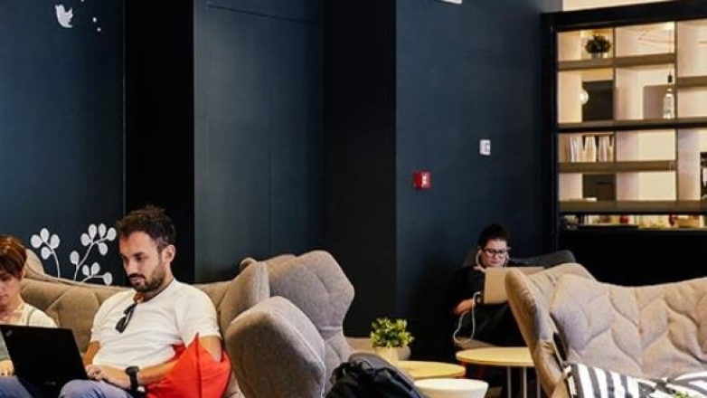 Foto 1 de la Piazza Città di Lombardia 1 en Milán