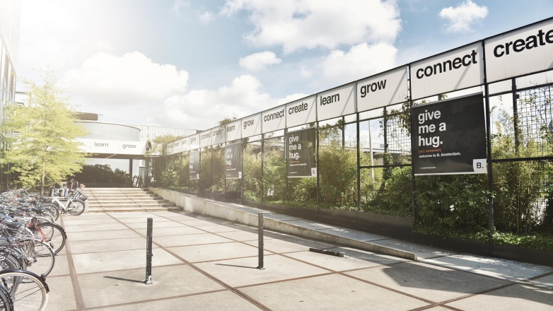 Johan Huizingalaan 763A