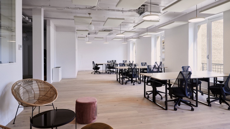 large space 43 rue Boissière