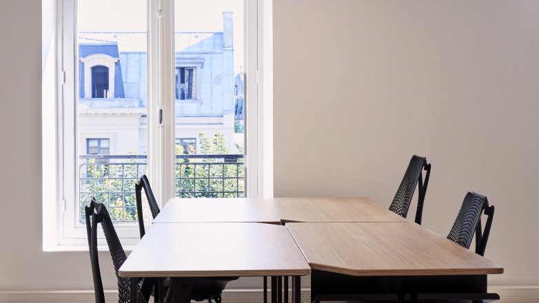 team office 43 rue Boissière