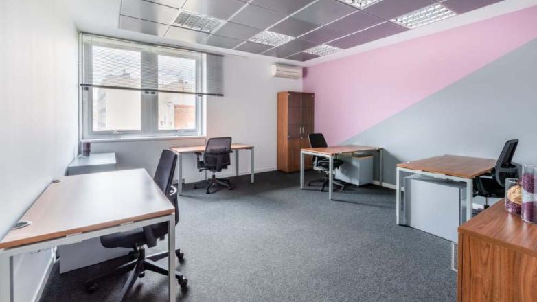 Small office Paseo de la Castellana 18