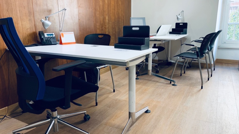 private ofice Via Attilio Regolo 19