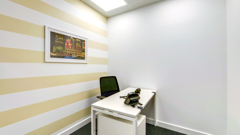 single office Via San Raffaele 1