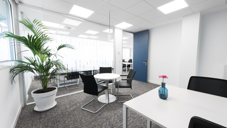 large office space Via San Raffaele 1