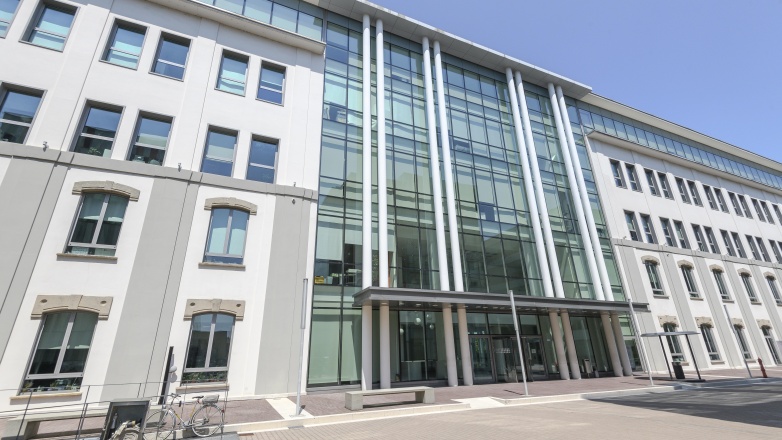 building Viale Enrico Forlanini 23