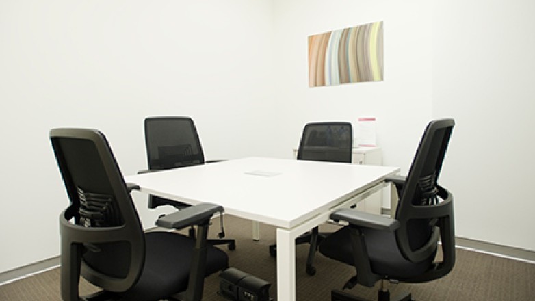 small meeting room Via Milanofiori 6