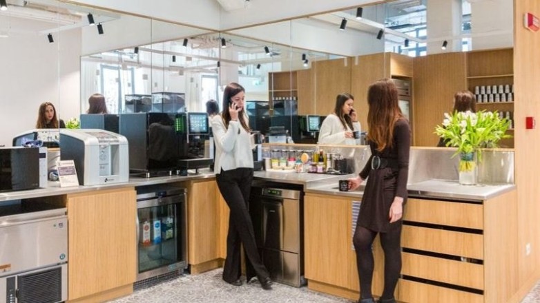 kitchen with bar Via San Marco 21