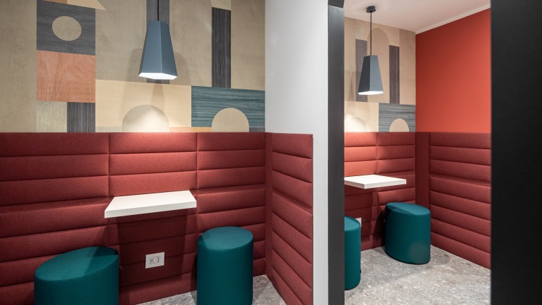 Private Booths Via Dante 7