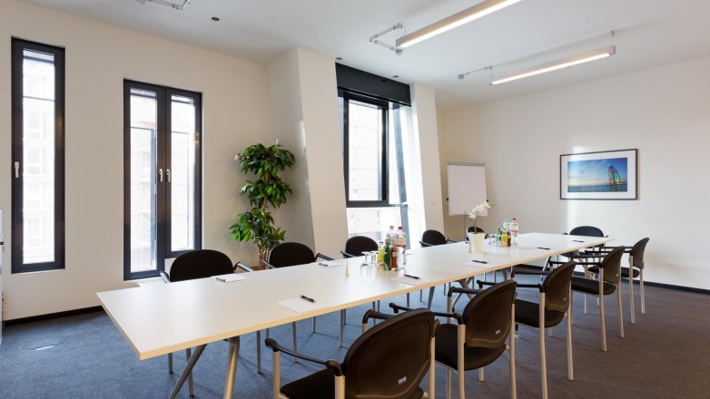 Foto 3 der Überseeallee 1 in Hamburg