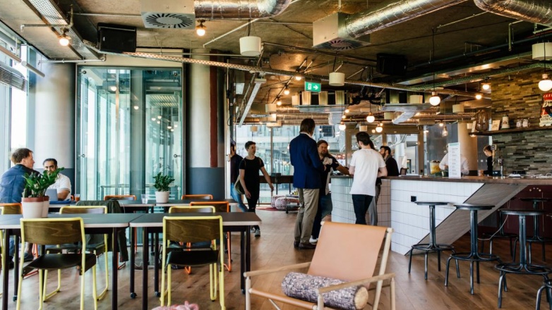 Photo 17 of Kemperplatz 1 in Berlin