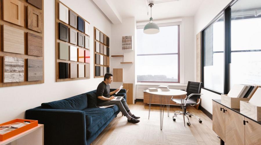 Salón de la oficina y espacio de trabajo flexible