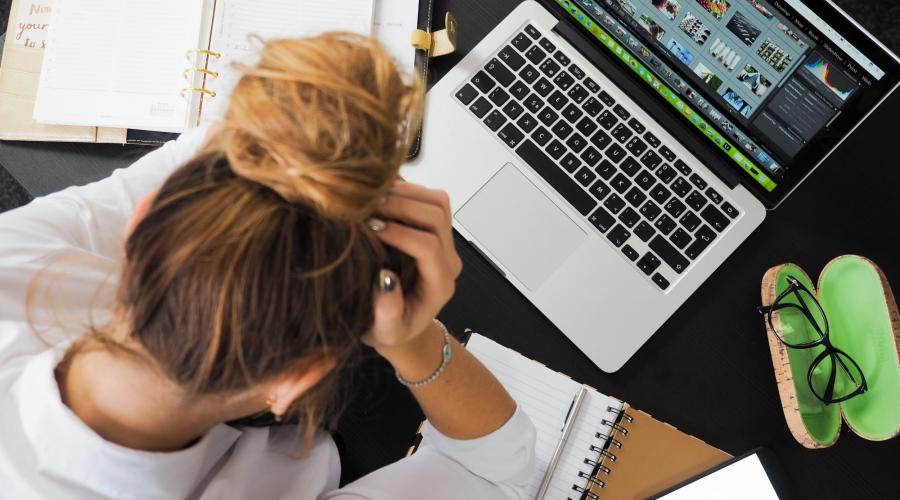 Arbeitsbelastung im Büro keine Energie 