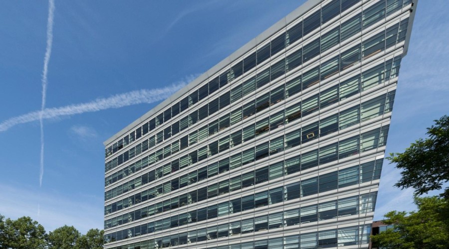Front of the building Joop Geesinkweg