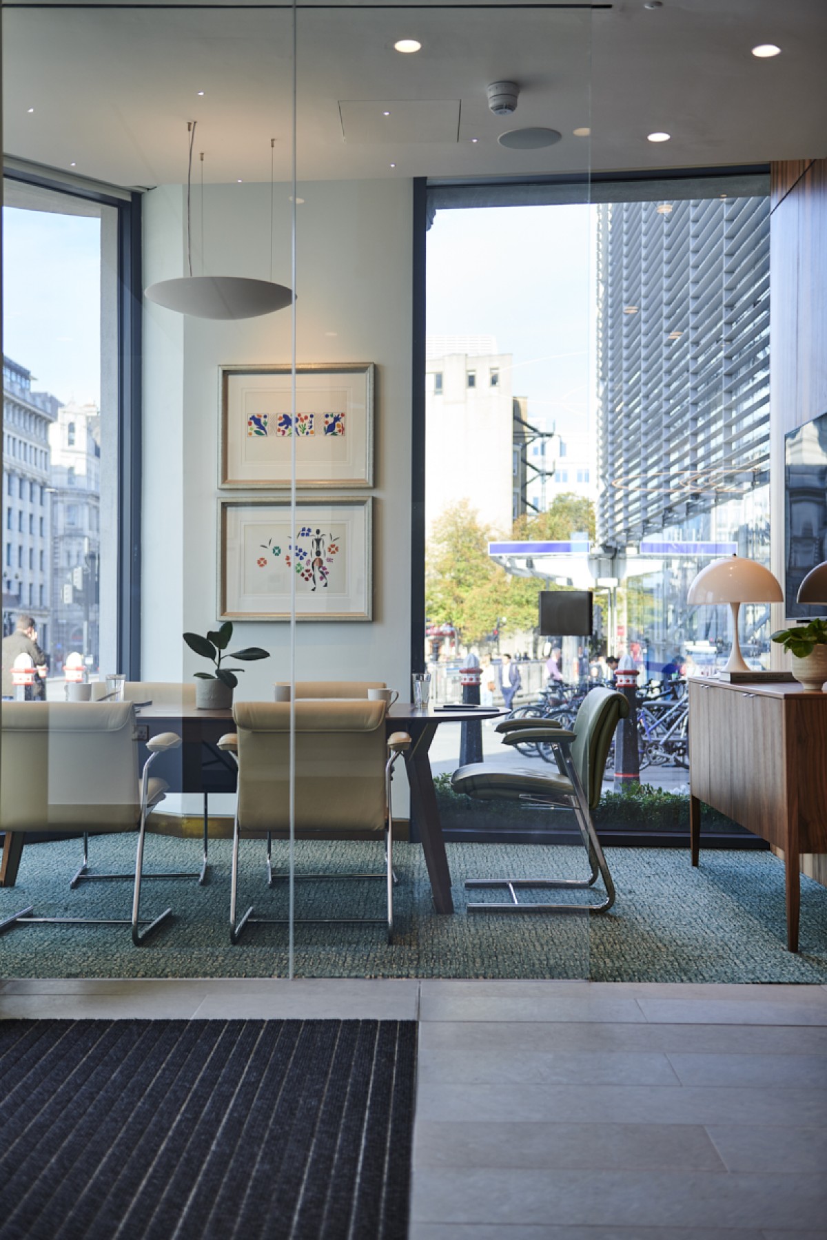 Curated visual reference: Visual Reference: Office Space For Rent 181 Queen Victoria Street London