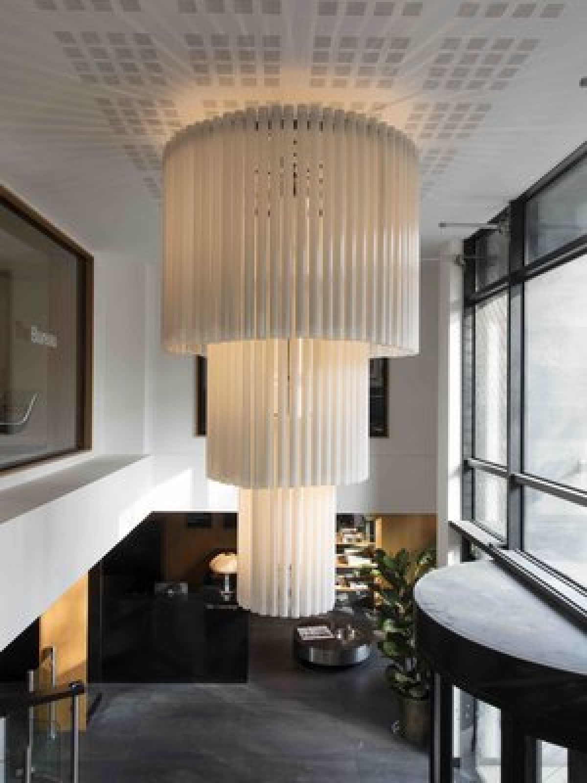 16 Cours Albert 1er 75008 Paris Office space for rent: Cours Albert 1er 16, Paris
